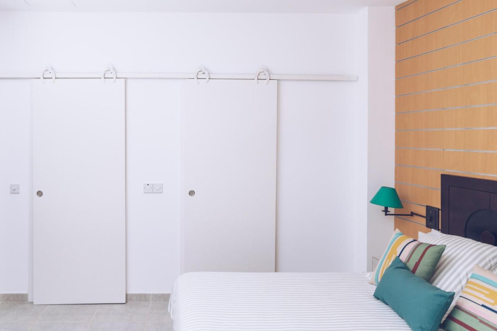 Chic & Luxurious 2-Br Escape Designed For Elegance Apartment Gibraltar Exterior photo